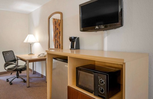 Obetz Hotel | Quality Inn & Suites