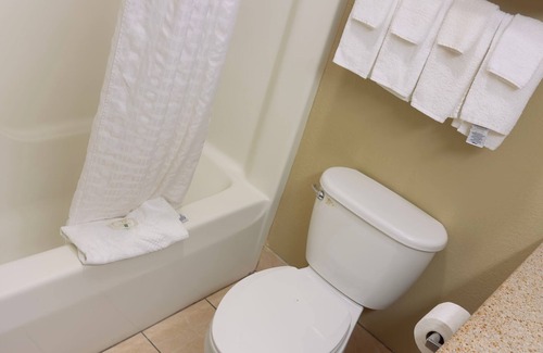 Seville Hotel | Quality Inn & Suites