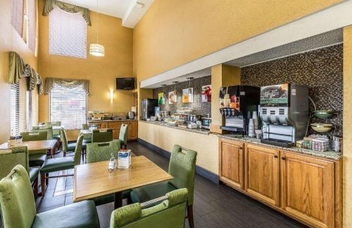 Rolla Hotel | Quality Inn