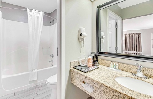 White House Hotel | Quality Inn White House