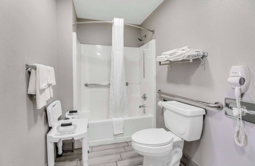 White House Hotel | Quality Inn White House