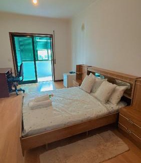 Viseu Casa | Quarto duplo com varanda no centro de Viseu
