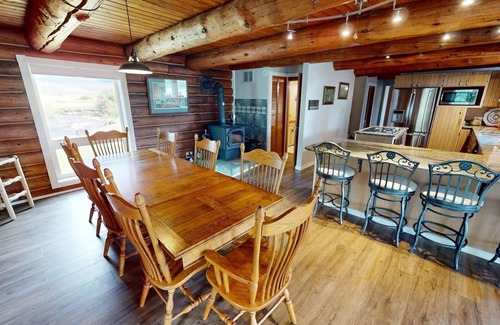 Whitepine Casa | Quartz Creek Retreat