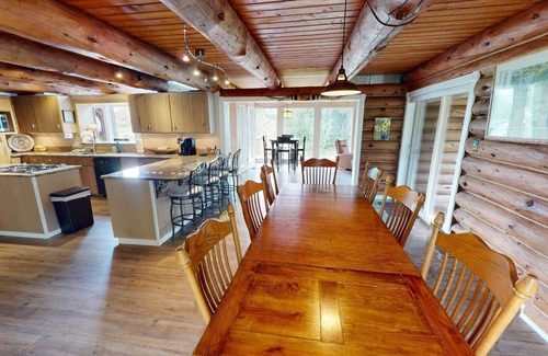 Whitepine Casa | Quartz Creek Retreat