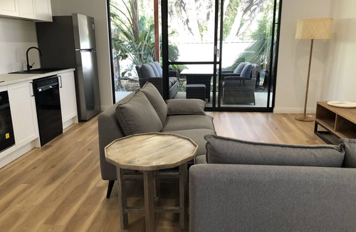 Dunsborough Cabaña | Quedji Cottage - Beautiful 2 bed private cottage 3 min walk to Dunsborough town.