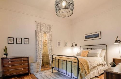 Earlewood Apartamento | Queen Anne Eclectic Apartment