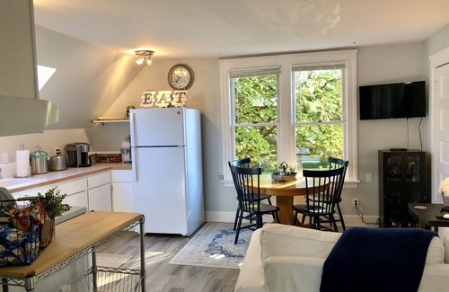 West Queen Anne Apartamento | Queen Anne Farmhouse - Upper Unit