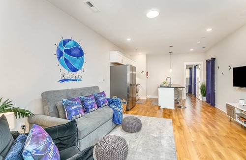 Third Ward Casa | Queen City Special: 10% Off 3+ nights!