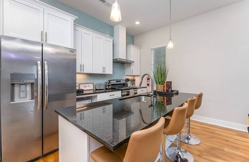 Third Ward Casa | Queen City Special: 10% Off 3+ nights!