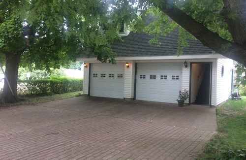 Emmetsburg Casa | Queen Marie Suite