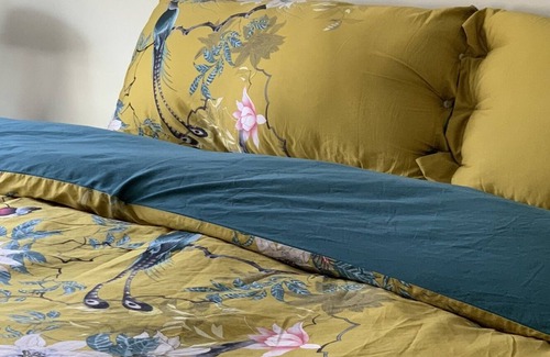 Kannapolis Casa | Queen of Comfort, Convenience, & Quality