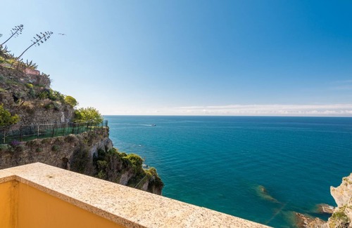 Masero Casa | Queen of Sea Gold, Terre Marine