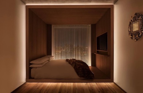 Bowery Hotel | Queen Room, Public - New York, Sophisticated Design, Near Broadway Theaters