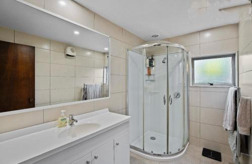 Fernhill Casa | Queen's Fernhouse Mountain View Holiday Home