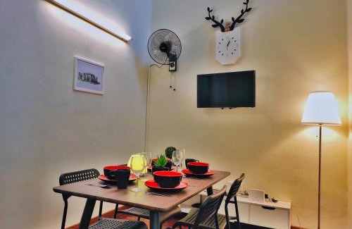 Kampung Sungai Nibong Casa | Queensbay Mall, Up to 6 Pax, 3 Bedrooms, 2 Bathrooms, 1 Car Park by Star Home