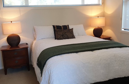 Hamilton Casa | Queenwood, Private Quiet Guest House