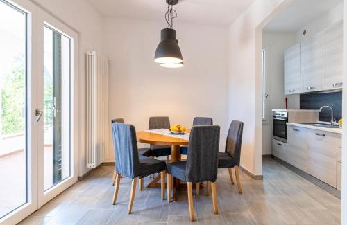Quercianella Apartamento | Quercianella Lovely Villa near the Sea W/Parking!