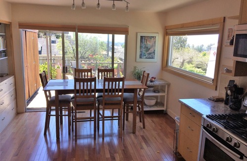 Northside Casa | Tranquila casa de 2100 pies cuadrados, 4 cuadras de Cal campus, 5 al ghetto gourmet, excelentes vistas