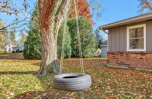 Mahomet Casa | Quiet 4 bedroom get away 20 min from Campus