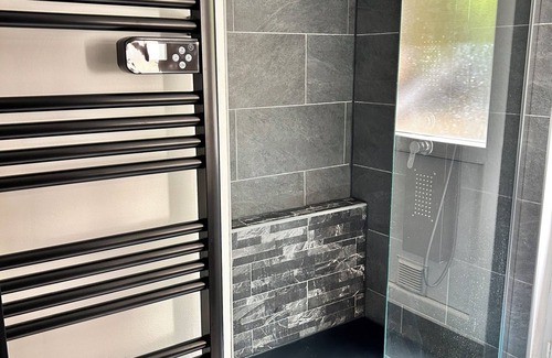 Athis-Mons Apartamento | Quiet accommodation facing the forest 10 min from Orly airport near Paris