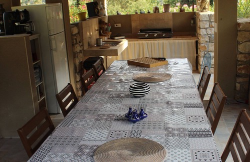 Saint-Victor-des-Oules Casa | Amplia casa de campo tranquila a 5 minutos Uzès