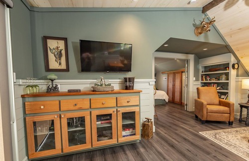 Celina Casa | Quiet and cozy channel-front guest suite on Grand Lake St. Marys