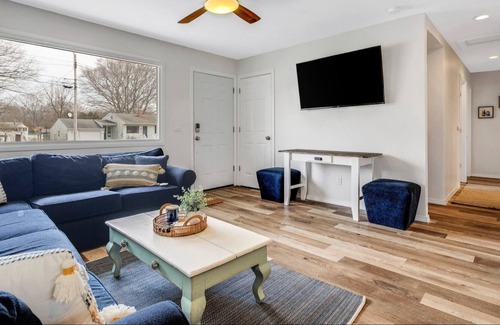 Old Mystic Casa | Quiet and Cozy Mystic Ranch Close To Everything by RedAwning