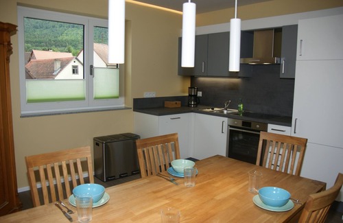 Mondfeld Apartamento | Quiet and spacious holiday apartment 'Burgblick'