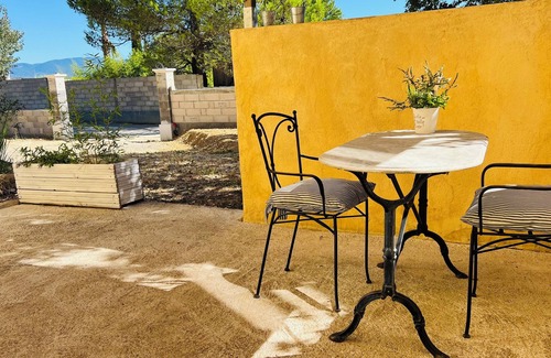 Le Puy-Sainte-Reparade Apartamento | Quiet apartment in Provencal countryside