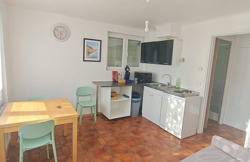 Lille-Moulins Apartamento | Quiet apartment with private garden and parking space