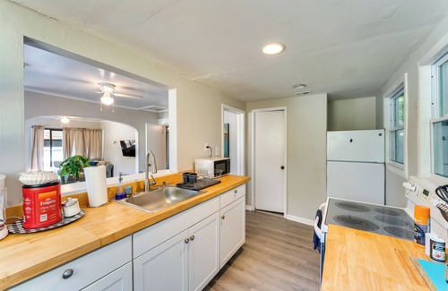 Smith's Memento Apartamento | Quiet Apt: Walk to Daytona Beach + Water Park!