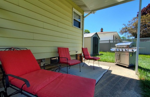Fairview Park Casa | Quiet Area ★ Pool Table ★ Fenced Yard ★ Near Hospital & Airport