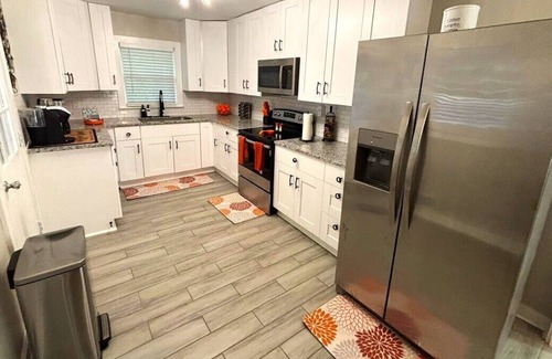 East Point Casa | Quiet ATL Retreat, Fire Pit Fast WiFi Flex Stay Family & Business Ready