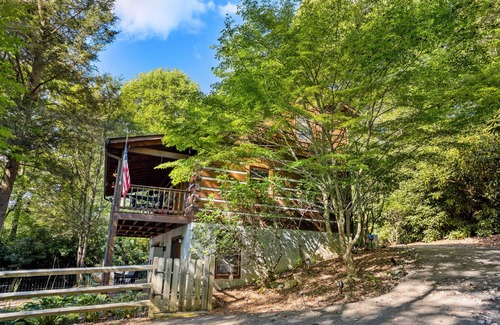 Blowing Rock Cabina | Quiet Cabin Retreat near Blue Ridge Mountains