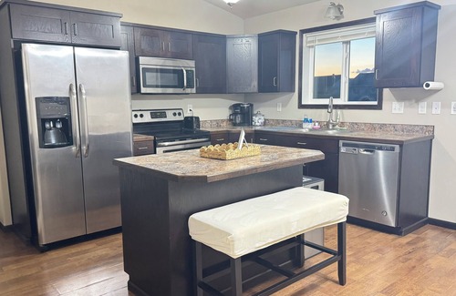 Moorhead Casa | Quiet Comfort · Spacious Home with Hot Tub & Cozy Vibes