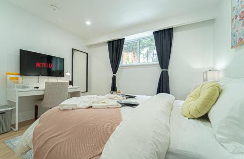 Bathurst Manor Casa | Quiet & Comfortable Double Private Room, Free Parking
