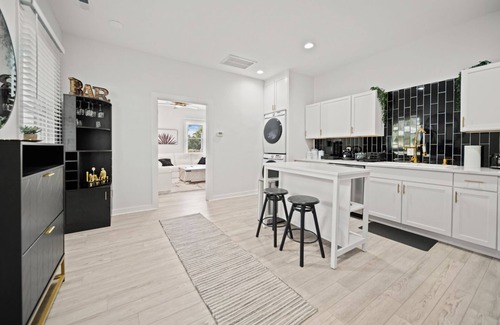North-Central Cabaña | Quiet Cottage in the Heart of Downtown