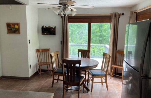 Pea Ridge Casa | Quiet Country Charmer