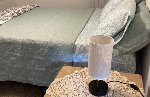 Clatskanie Otro | Quiet country farmhouse, the scenery says it all - near Beaver PGE Power Plant.