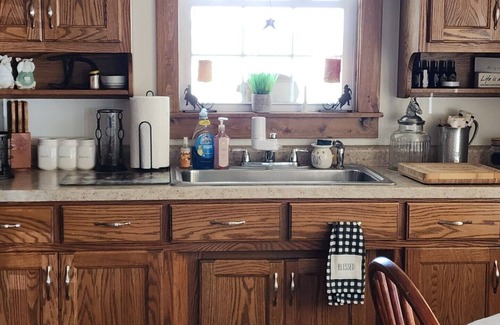McArthur Casa | Quiet Country Retreat w/ Horses, stocked pond & Spa Srv – Near Hocking Hills