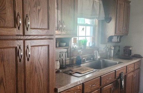 McArthur Casa | Quiet Country Retreat w/ Horses, stocked pond & Spa Srv – Near Hocking Hills