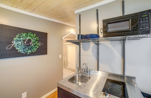 Holland Apartamento | Quiet Country Studio Between Saugatuck & Holland!