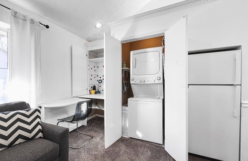 Gladstone Casa | Quiet & Cozy 2BR House Big Yard