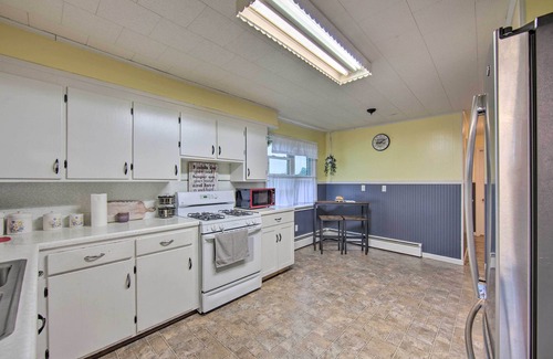 Elizabethville Casa | Quiet Elizabethville Home w/ Fire Pit + Views