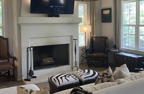 The Woods of Longleaf Casa | Quiet get away on the lake in gated community