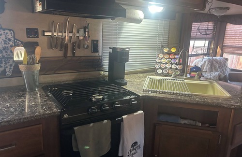 Delta Casa | Quiet Glamper on the Lake – Extended Stays Welcome