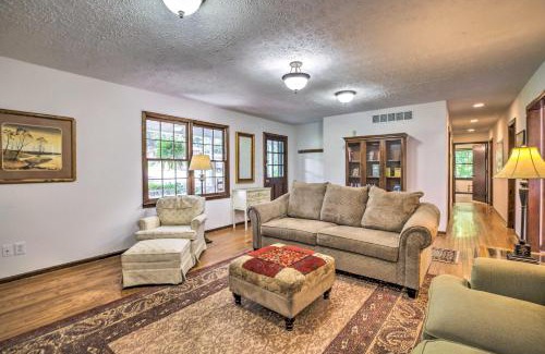 Acworth Casa | Quiet Home with Fire Pit - 1 Mi to Downtown Acworth!