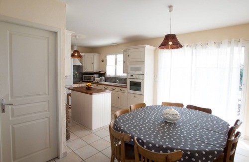 Parentis-en-Born Casa | Casa tranquila cerca del bosque en una 5000m² vallado y plantado