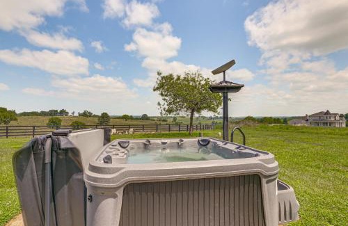Berry Casa | Quiet Kentucky Vacation Rental with Hot Tub