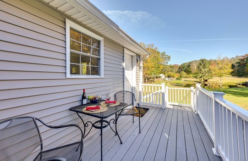 Killingworth Apartamento | Quiet Killingworth Rental w/ Deck & Grill!